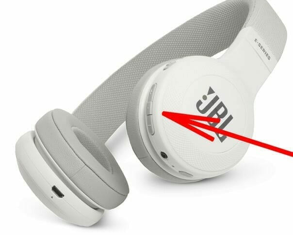 "10 potential solutions to address sound issues related to headphones on Windows 11, including troubleshooting methods to activate sound through headphones."