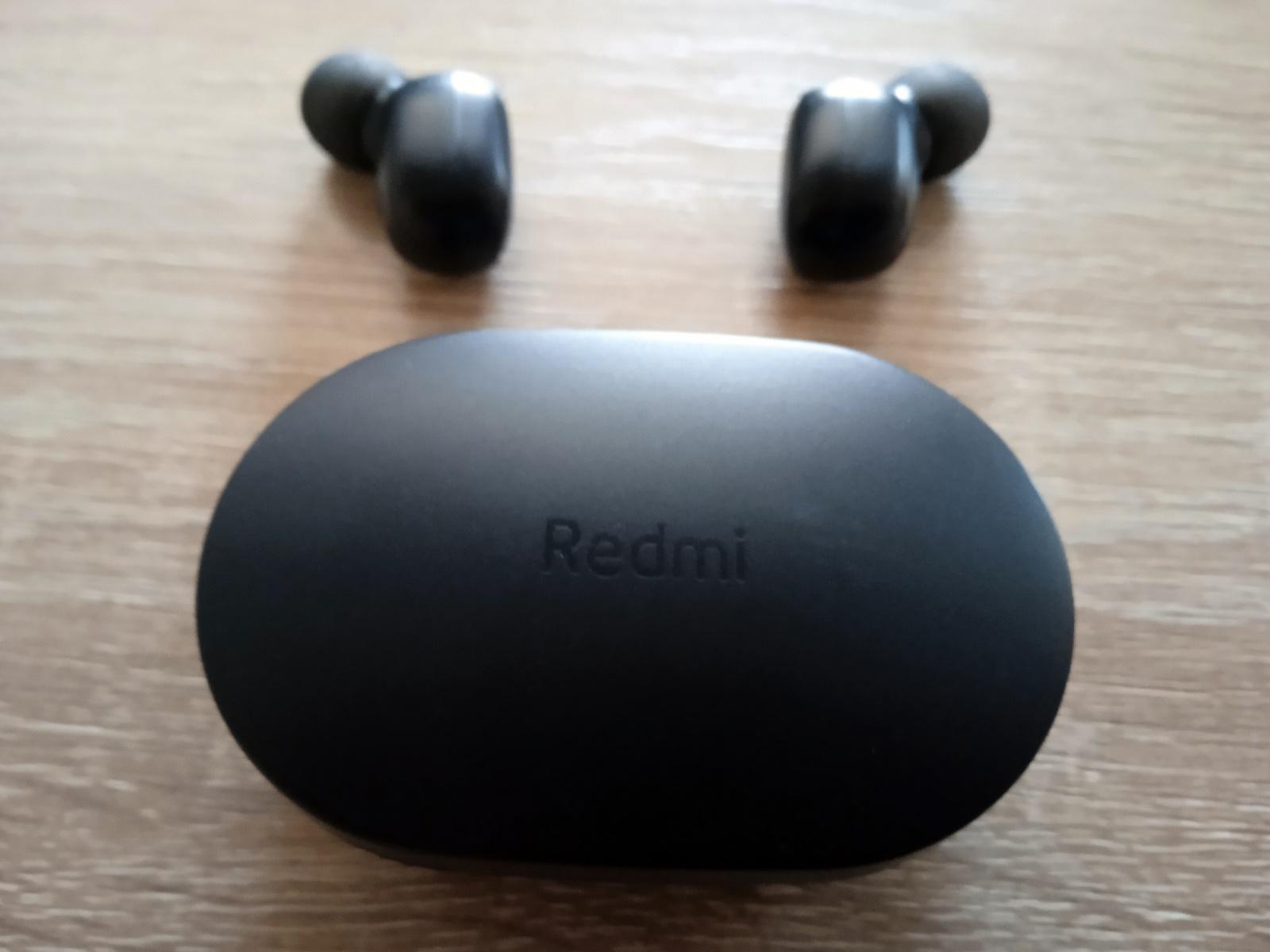 дизайн наушников Xiaomi Redmi AirDots 2