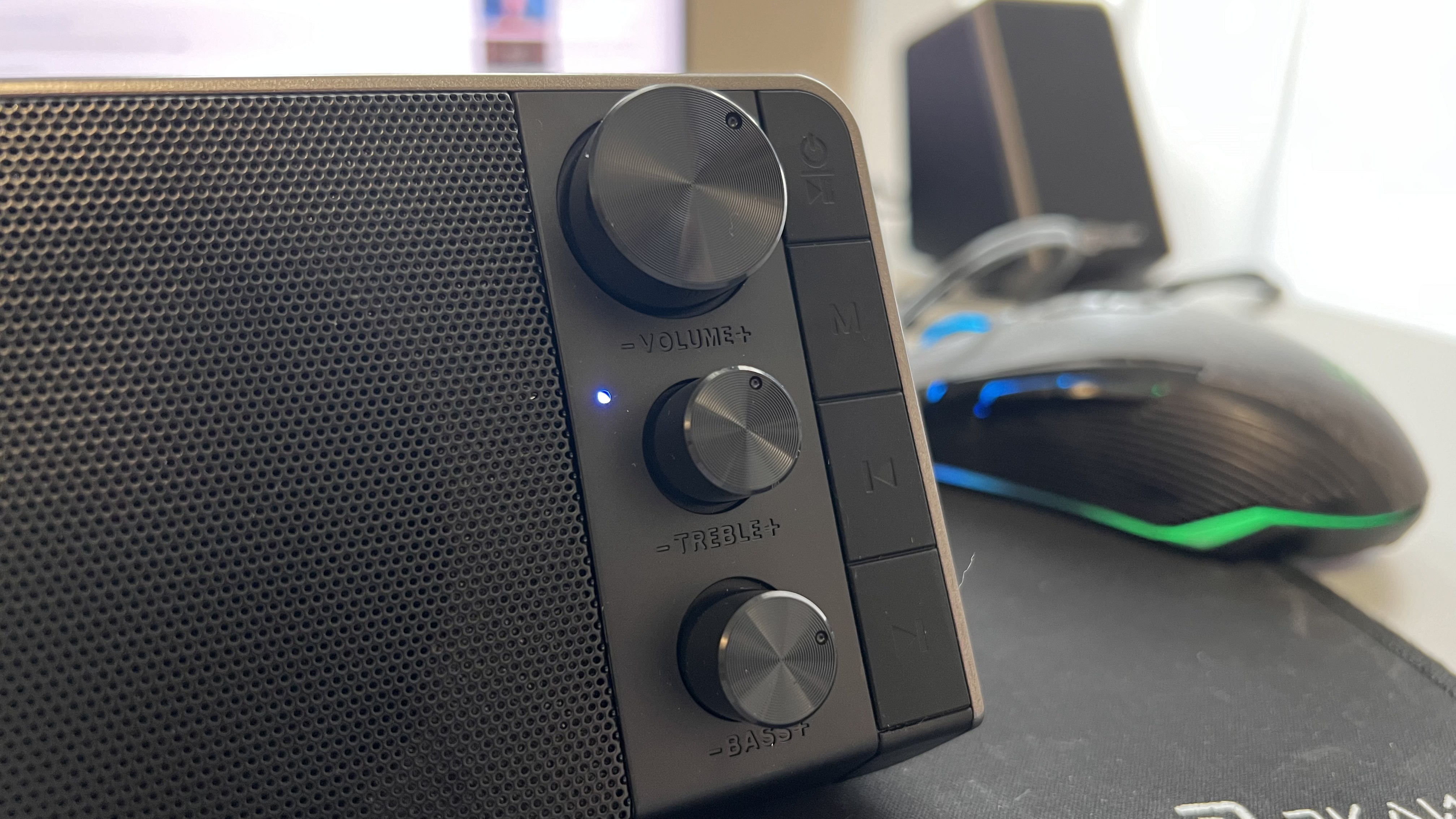 Обзор Bluetooth колонок Оклик OK-450 — мощный и четкий звук по хорошей цене