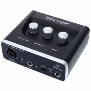 BEHRINGER U-PHORIA UM2